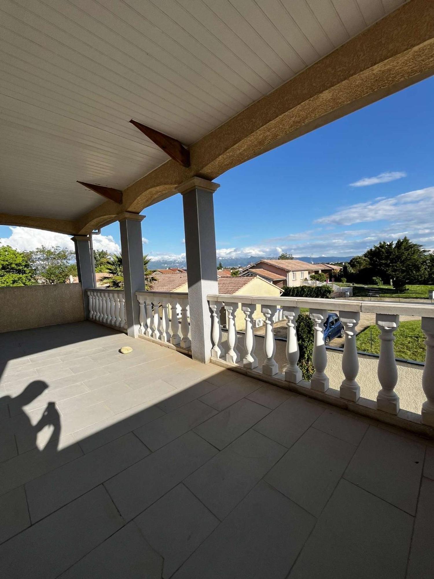Villa Contemporaine Avec Piscine Romans-sur-Isère Exterior foto